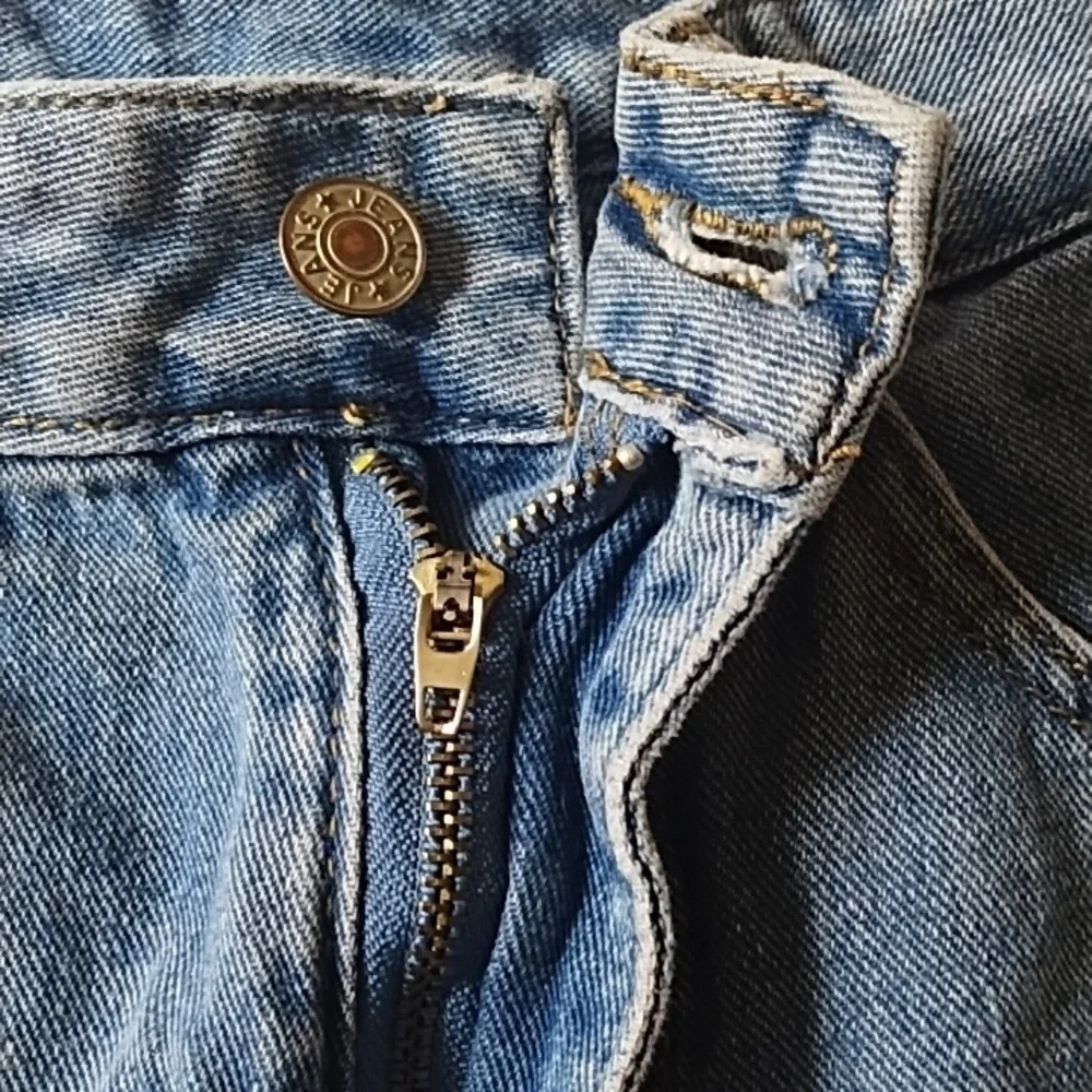 SHEIN Cuffed Denim Shorts Sz2